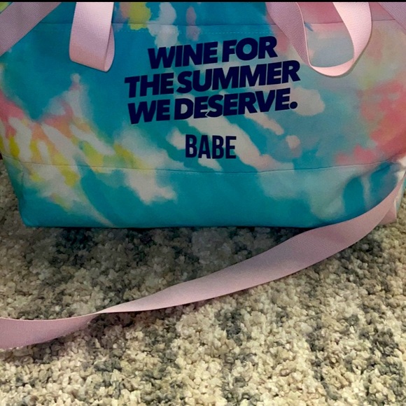 Pastel colors XL cooler bag, cup and t-shirt bundle like new condition - Picture 4 of 15